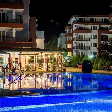 Beautiful Right By The Sea, * Święty Włas