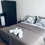 Beautiful Right By The Sea, Apartment