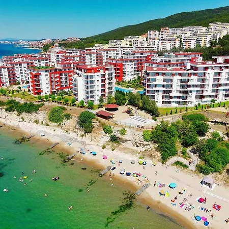 Beautiful Right By The Sea, Апартамент Свети Влас