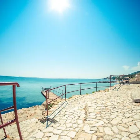 Beautiful Right By The Sea, דירה *