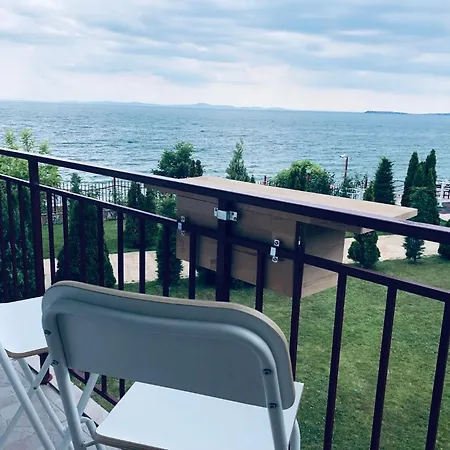 Beautiful Right By The Sea, Appartamento Sveti Vlas