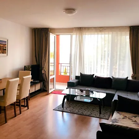 דירה Beautiful Right By The Sea, סבטי ולאס