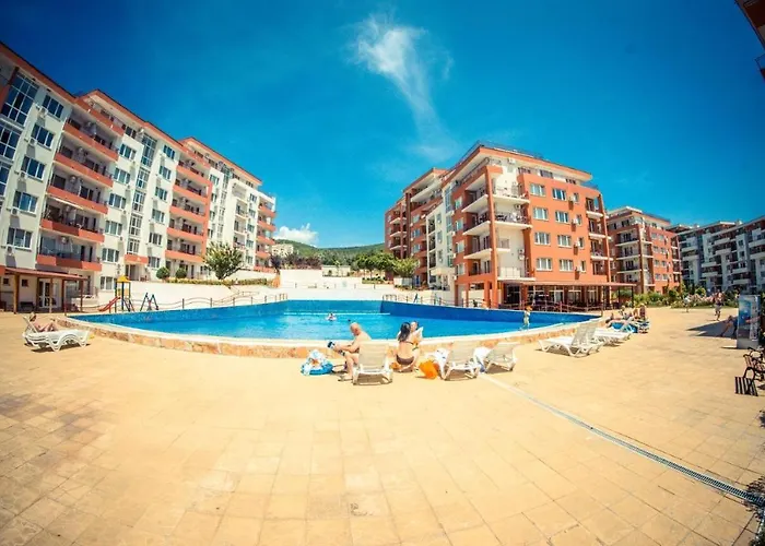 Beautiful Right By The Sea, Свети-Влас