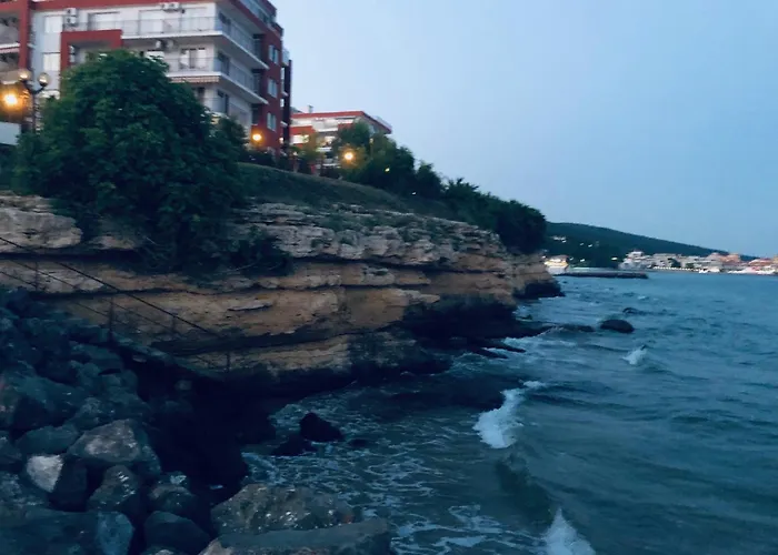 Апартаменты Beautiful Right By The Sea, *