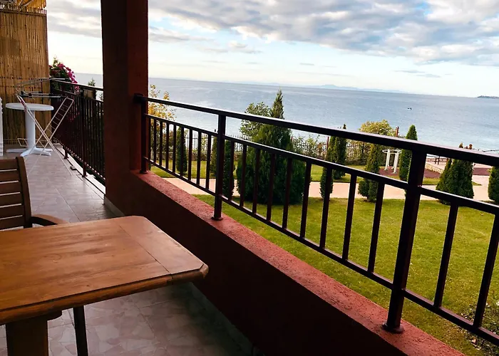 Beautiful Right By The Sea, Апартаменты