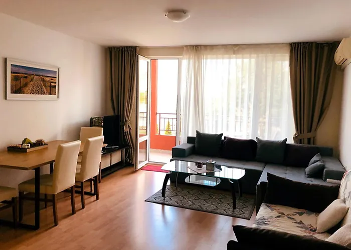 Апартаменты Beautiful Right By The Sea, Свети-Влас