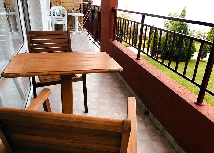 Beautiful Right By The Sea, * Свети-Влас